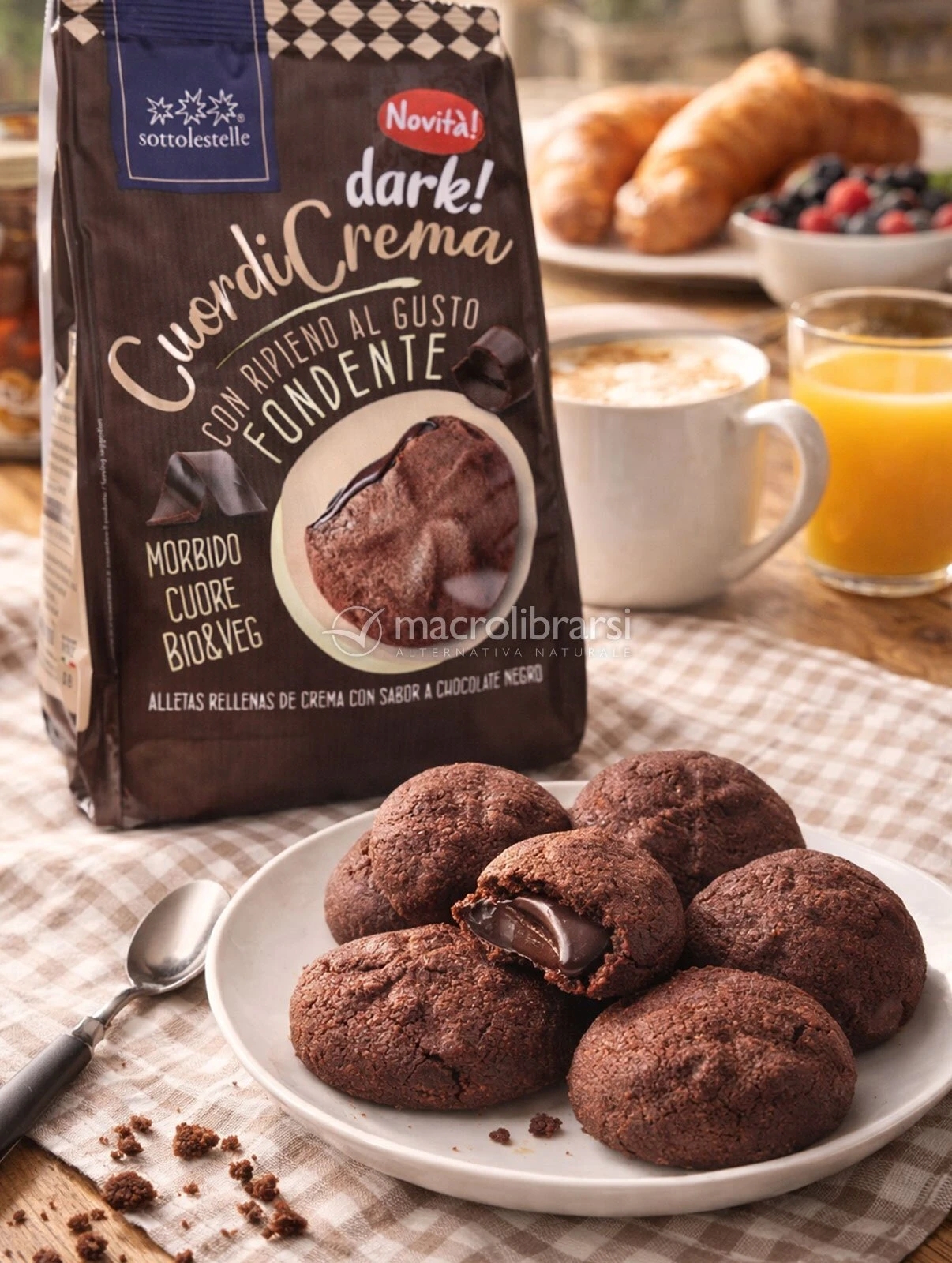 frollini-cuor-di-crema-dark-con-crema-fondente-bio-734379-4 GALLETAS “ CUOR DE CIREMA” RELLENOS CREMA DE CHOCOLATE ECOLOGICA 200g - Imagen 2