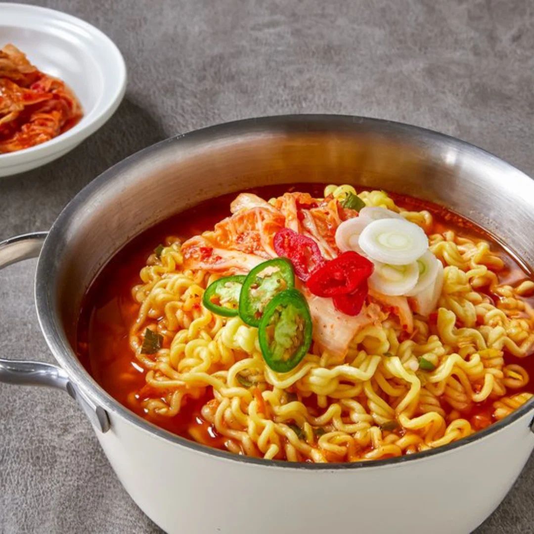 RAMYUN KIMCHI CUP-PICANTE CON TOQUE DE KIMCHI 112g - 2 RAMYUN KIMCHI CUP-PICANTE CON TOQUE DE KIMCHI 112g